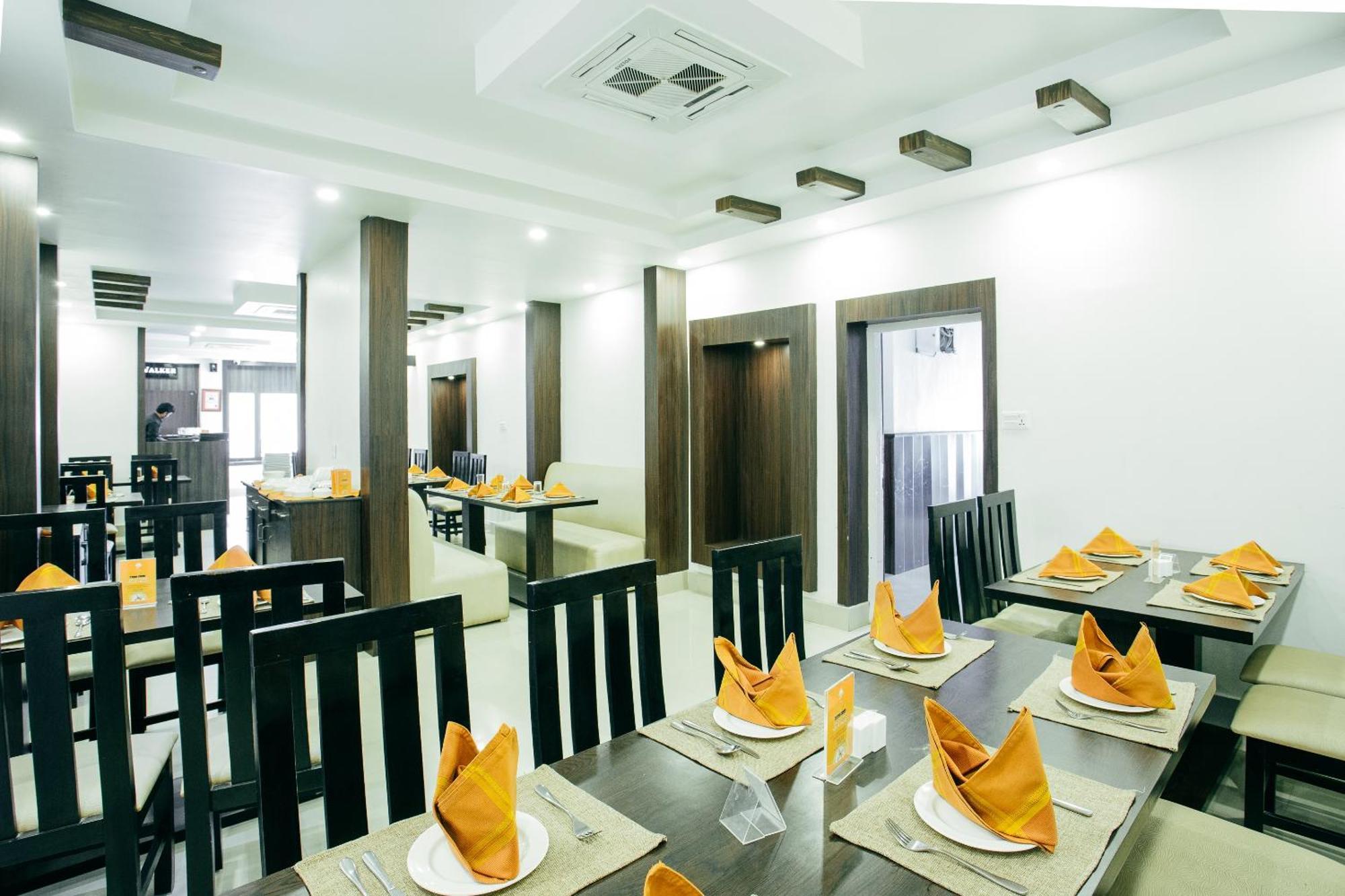 โอโย 11474 คงคอร์ รีเจนซี บูทิก โฮเต็ล Bed & Breakfast กาฐมาณฑุ ภายนอก รูปภาพ