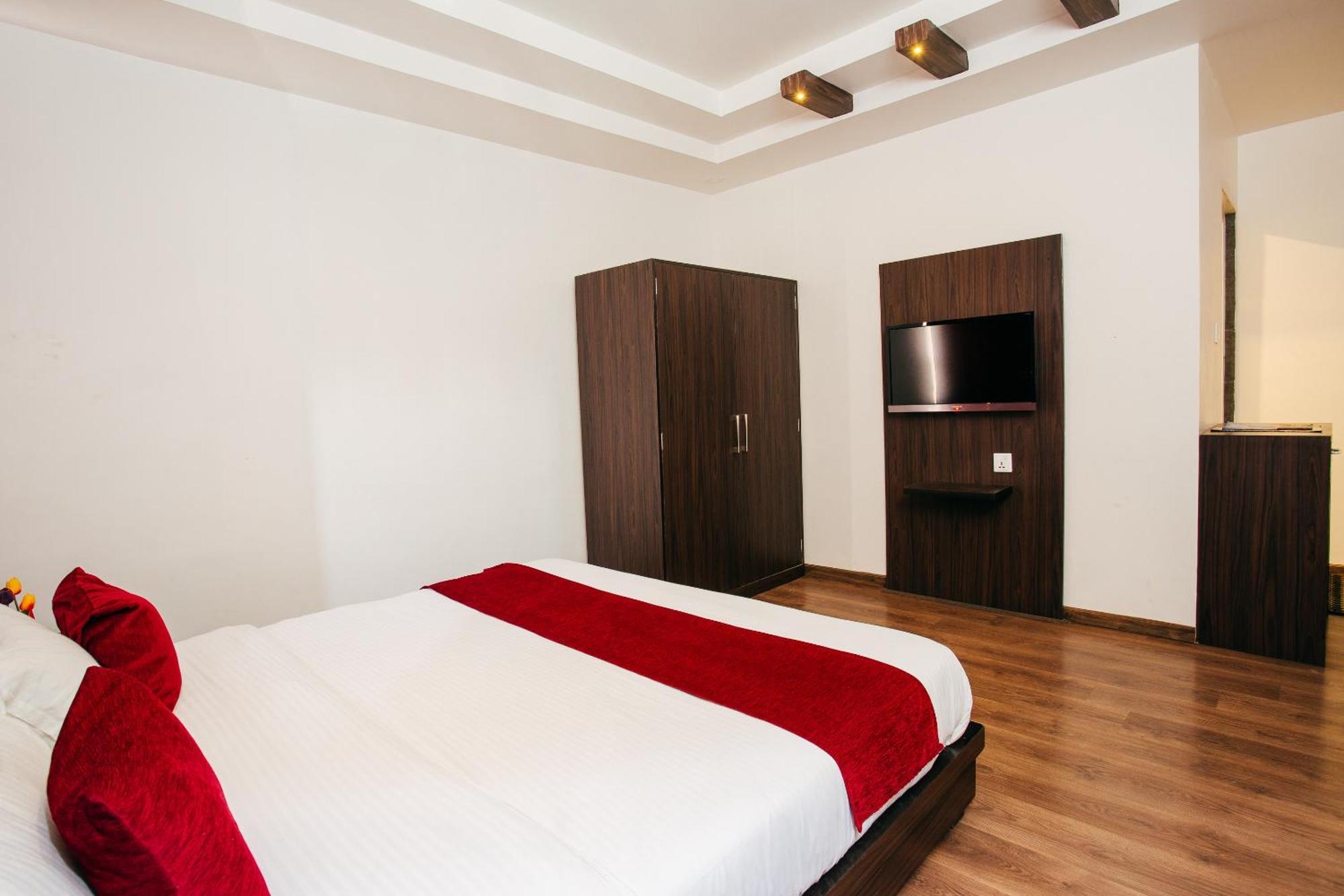โอโย 11474 คงคอร์ รีเจนซี บูทิก โฮเต็ล Bed & Breakfast กาฐมาณฑุ ภายนอก รูปภาพ